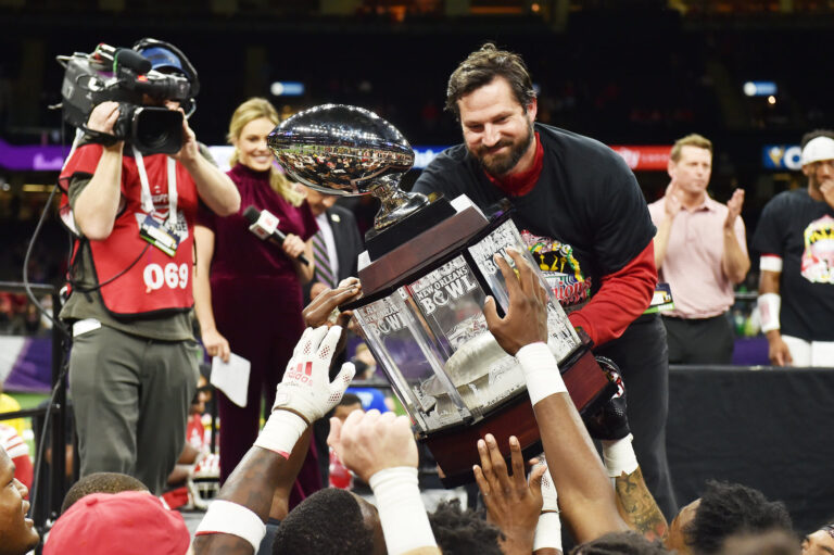 Louisiana Lafayette receives the 2021 trophy, who will receive the trophy in 2022?